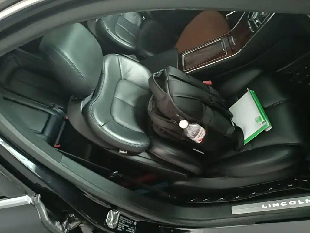Lincoln Continental — миниатюра 25