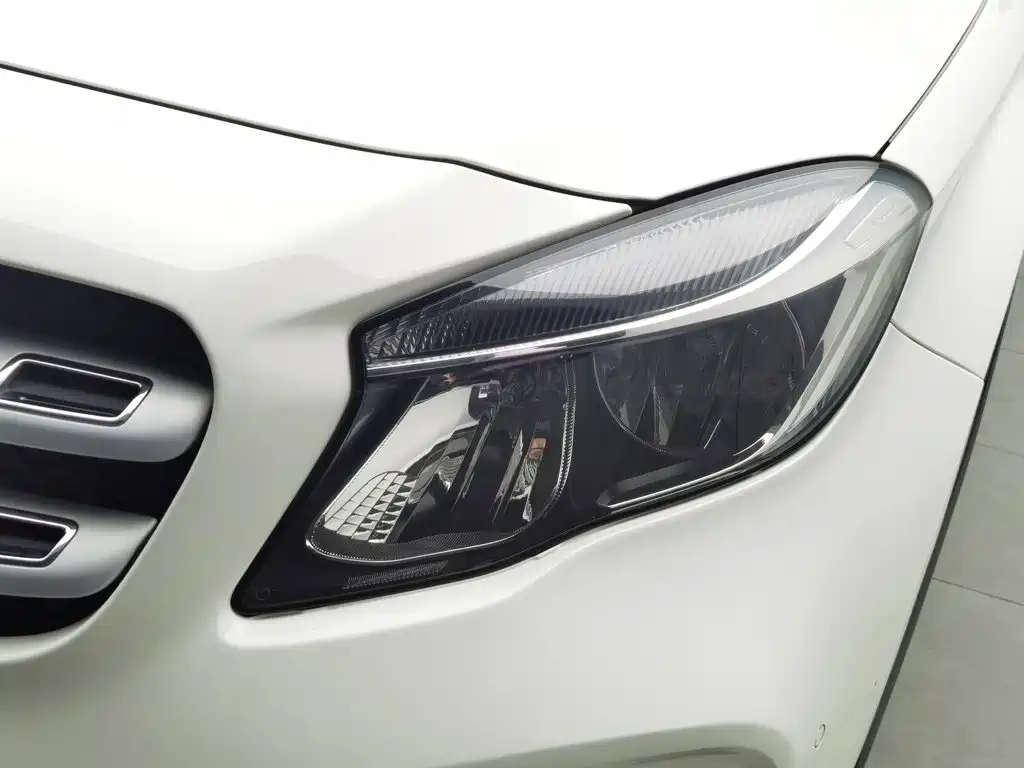 Mercedes-Benz GLA — миниатюра 7
