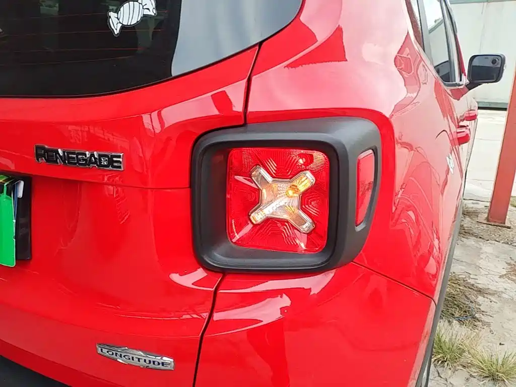 Jeep Renegade — миниатюра 8