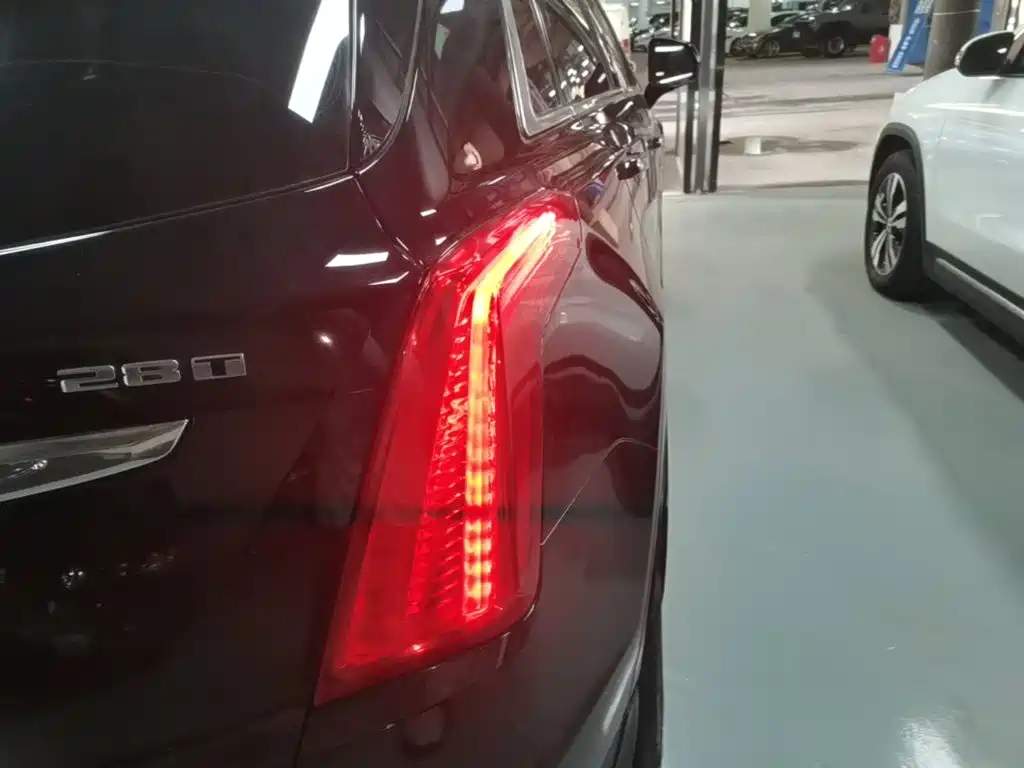 Cadillac XT5 — миниатюра 8