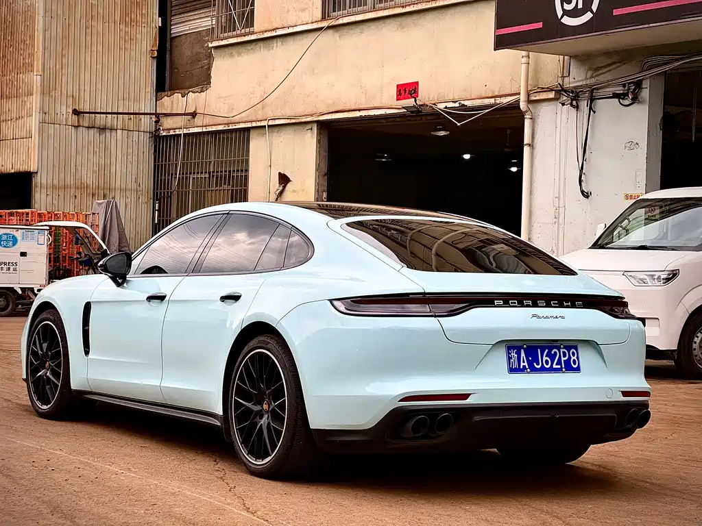 Porsche Panamera — миниатюра 6