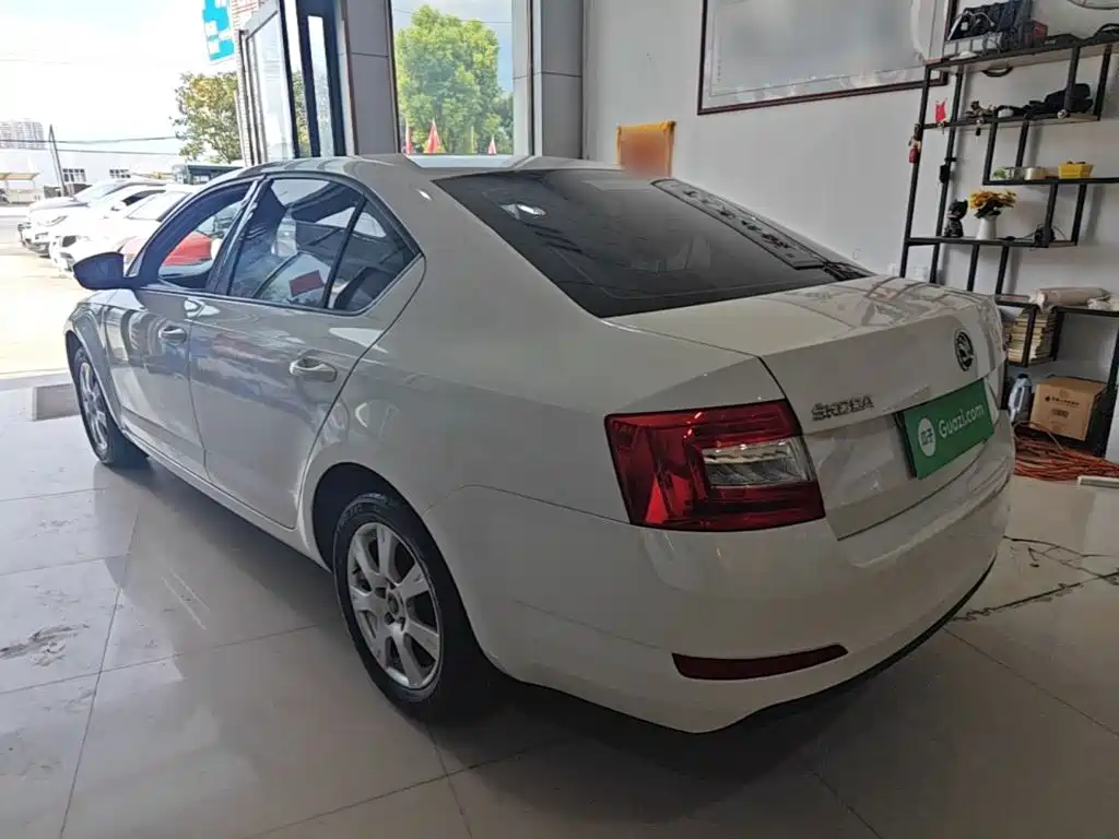 Skoda Octavia — миниатюра 5