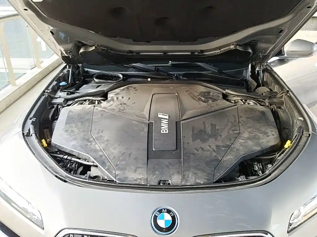 BMW i7 — миниатюра 20
