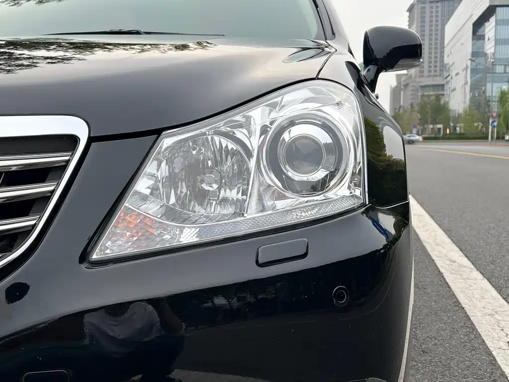 Toyota Crown 2010 2.5L Royal