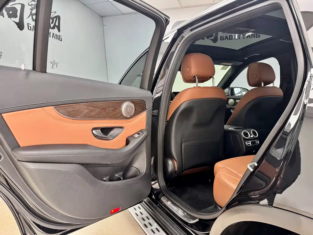 Mercedes-Benz GLC — миниатюра 10