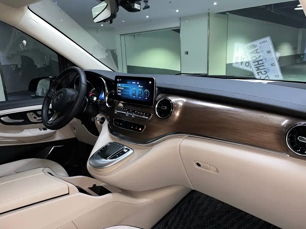 MERCEDES-BENZ V CLASS