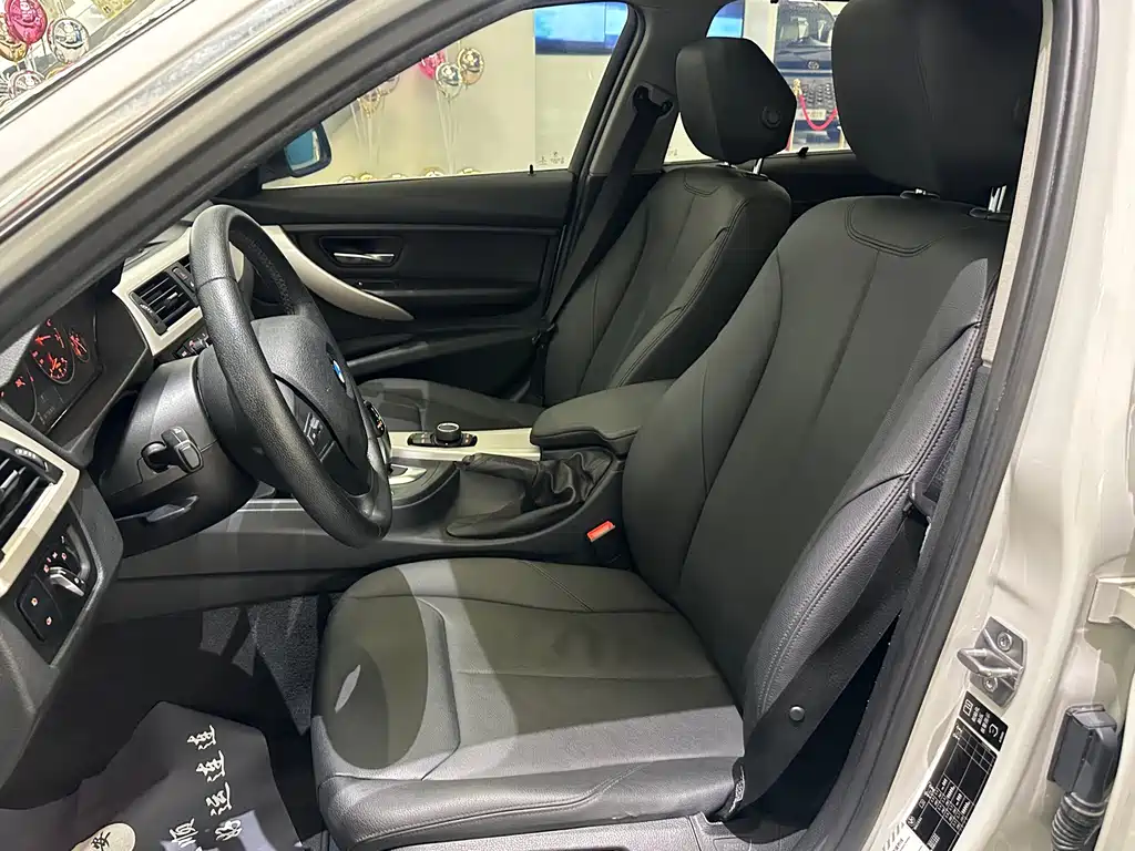 BMW 3 Series — миниатюра 12