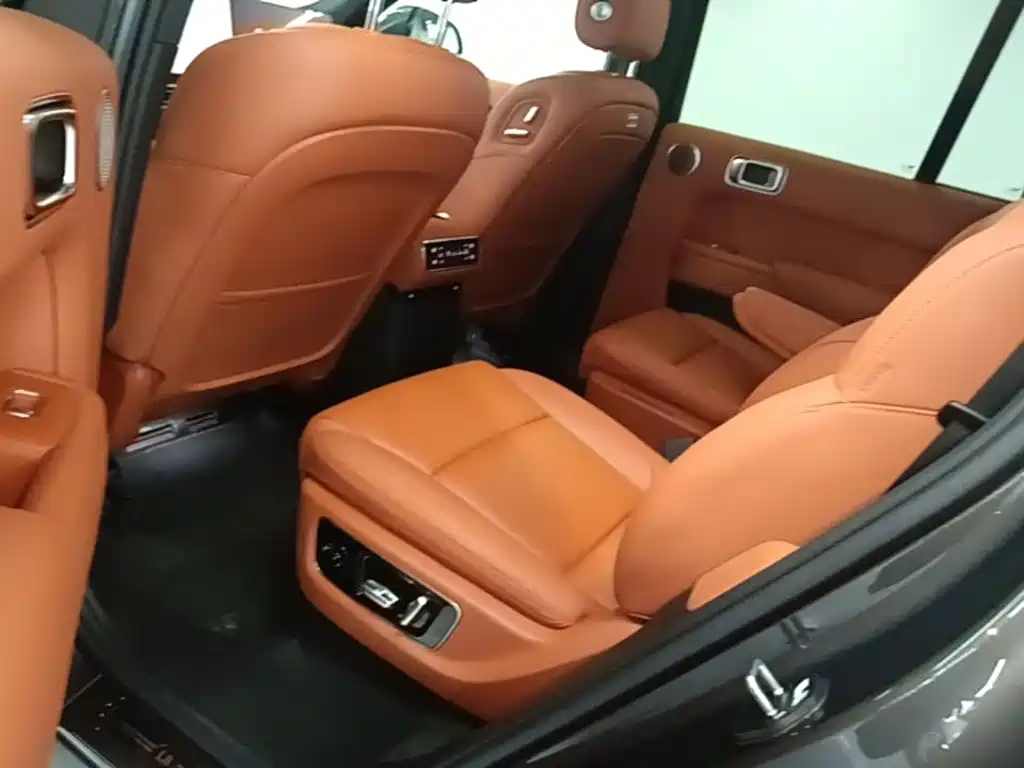 Li Auto Li L8 — миниатюра 17