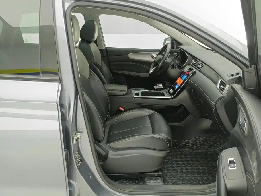 Roewe RX5 — миниатюра 8
