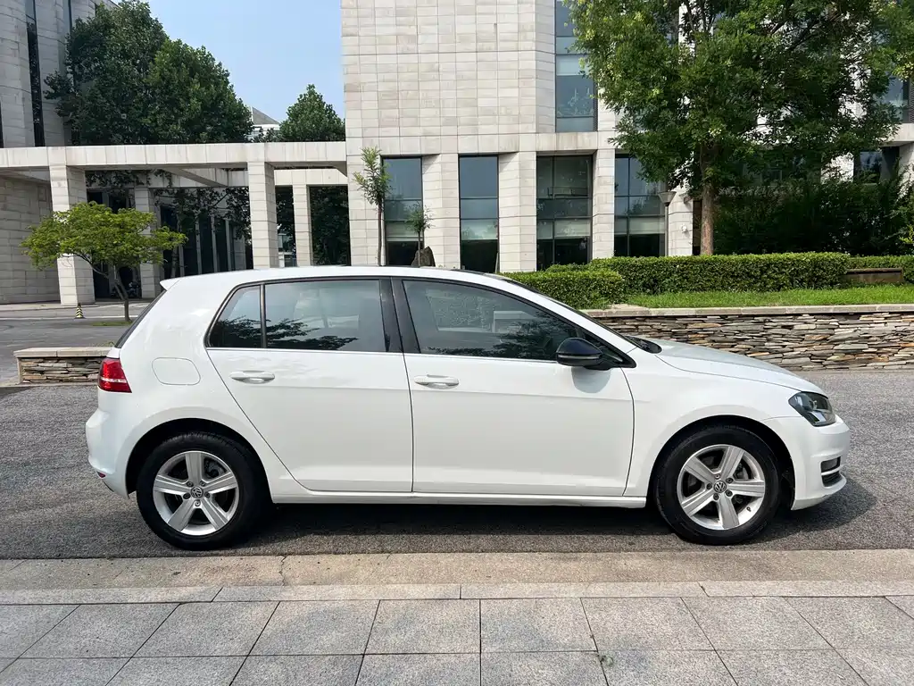 Volkswagen Golf — миниатюра 4