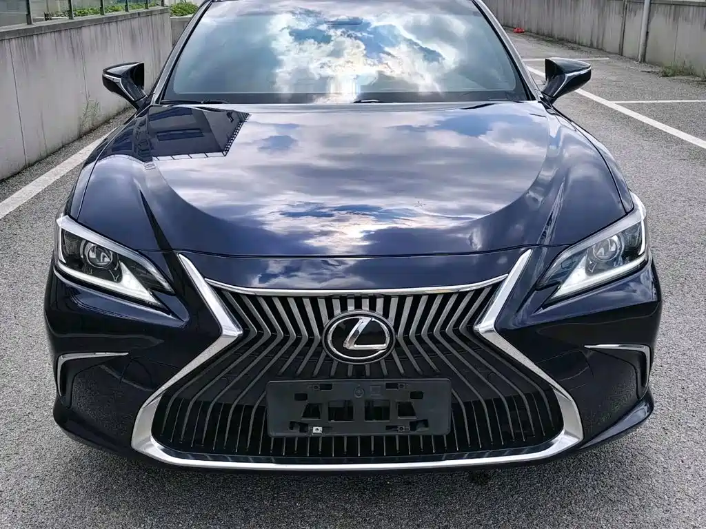 Lexus ES — миниатюра 2