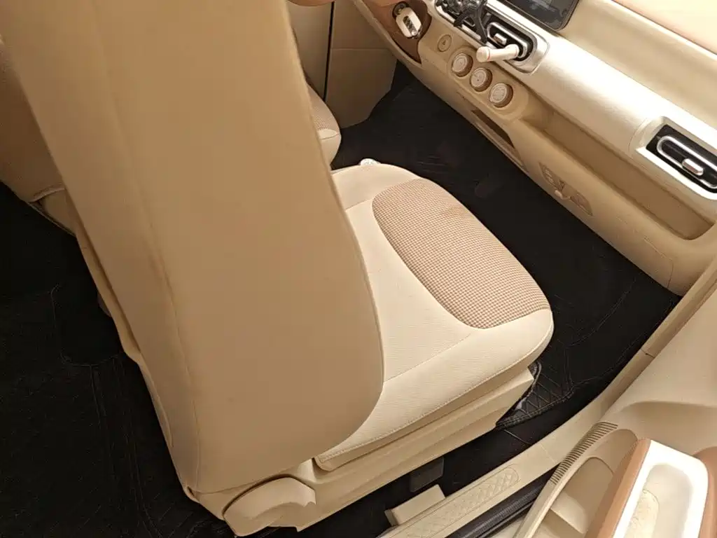 Wuling MINIEV — миниатюра 25