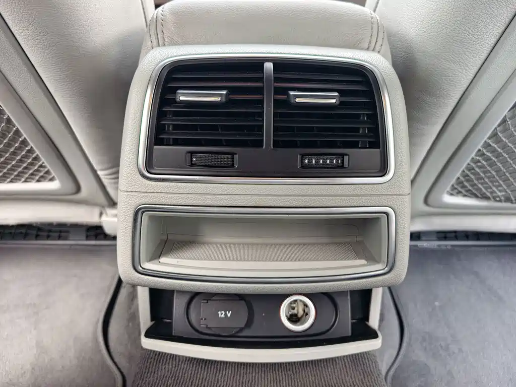 Audi A6L — миниатюра 12