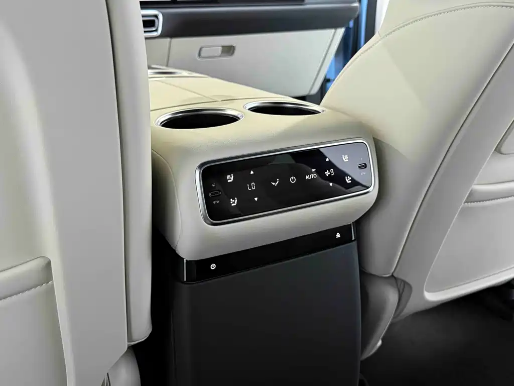 Li Auto Li L8 — миниатюра 13