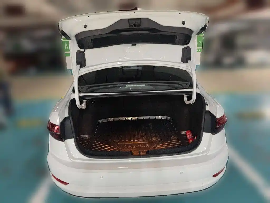 Volkswagen Sagitar — миниатюра 10