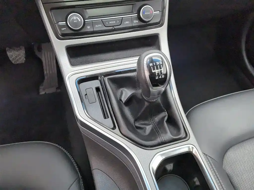 GEELY AUTOMOBILE EMGRAND GL