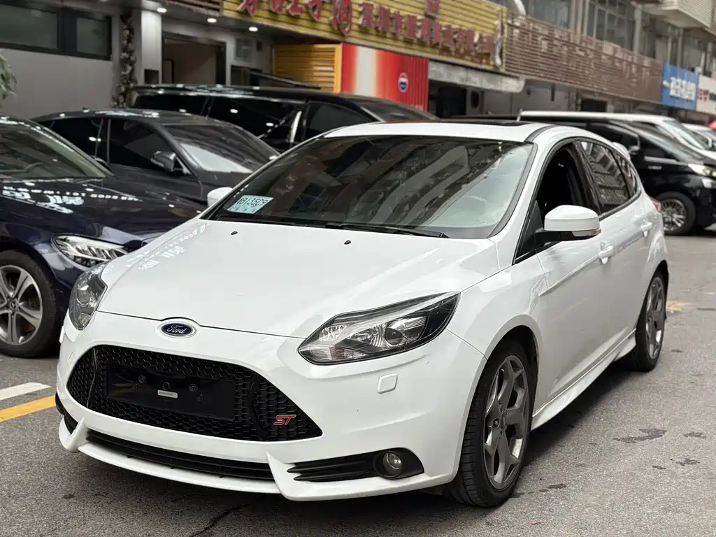 Ford Focus (Import) 2014