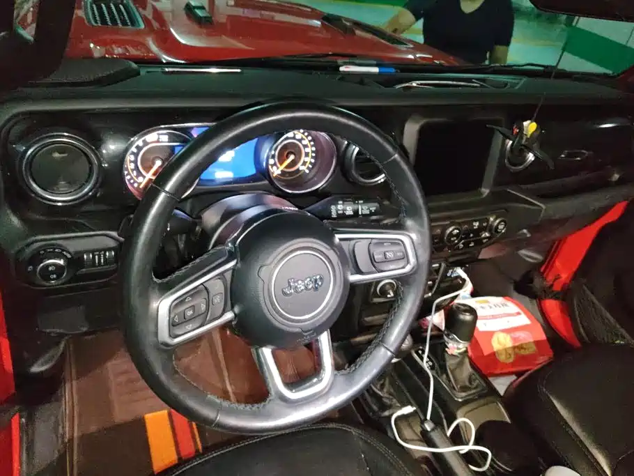 Jeep Wrangler — миниатюра 12