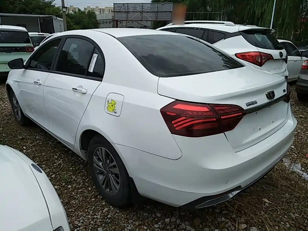 Geely Emgrand — миниатюра 5