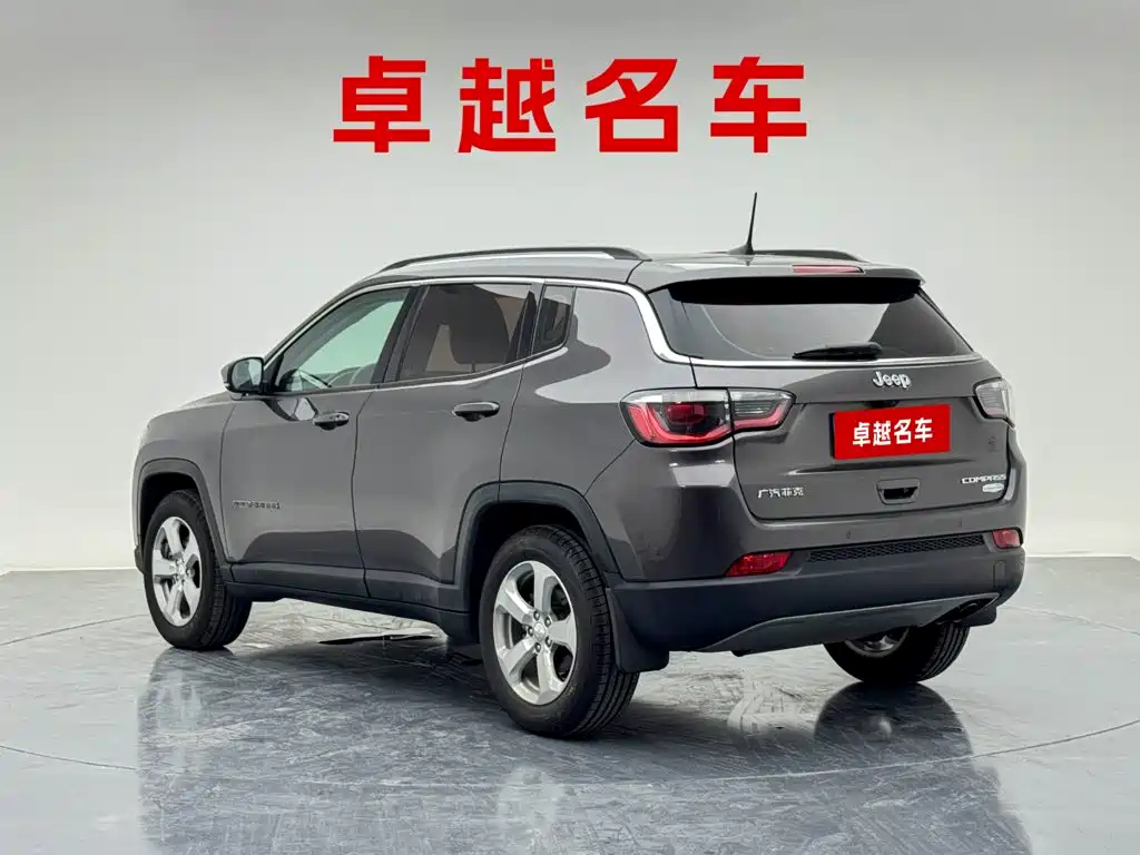 Jeep Compass — миниатюра 8