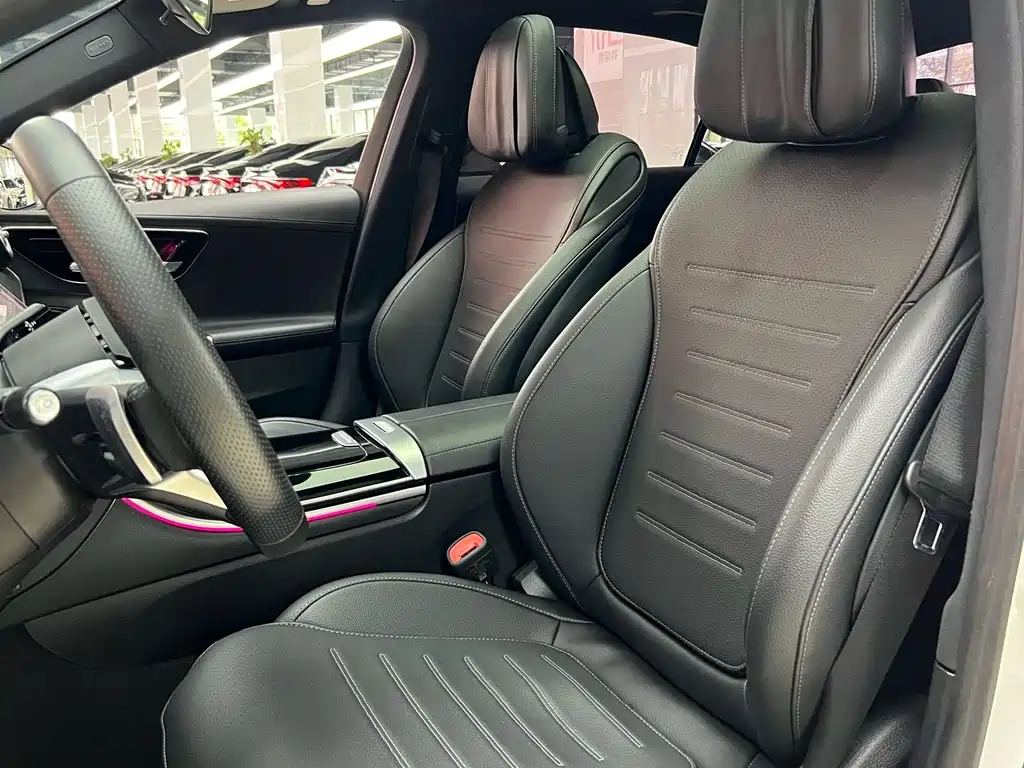 Mercedes-Benz C-Class — миниатюра 9