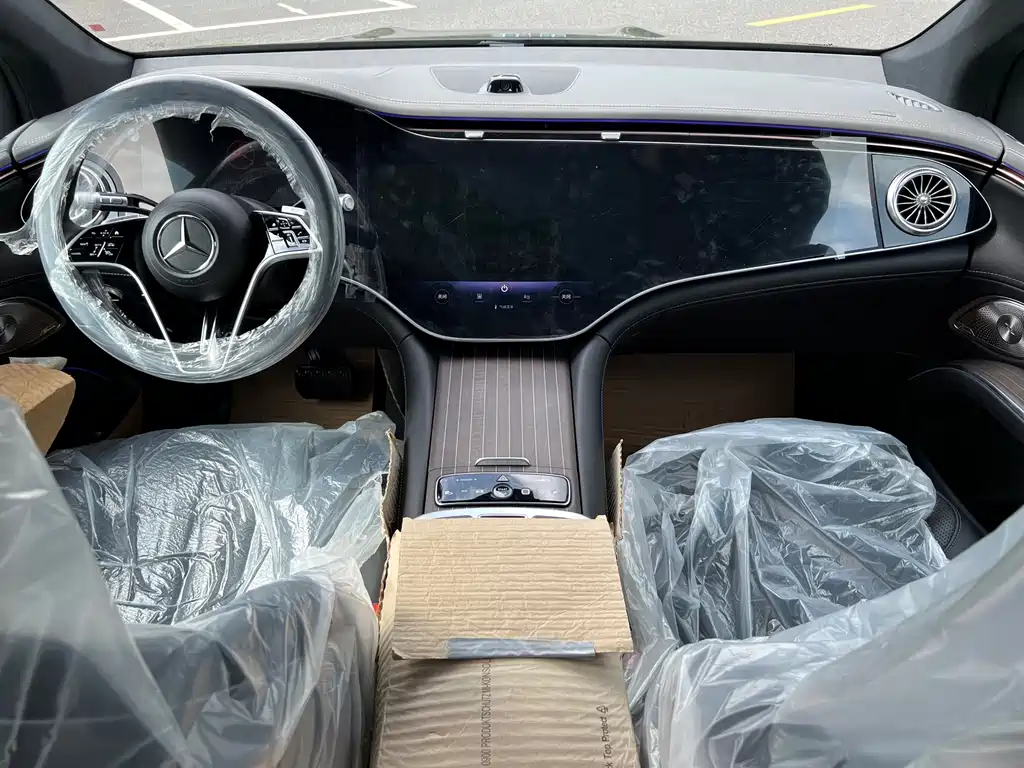 Mercedes-Benz EQS SUV — миниатюра 18