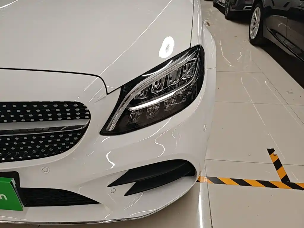Mercedes-Benz C-Class — миниатюра 24