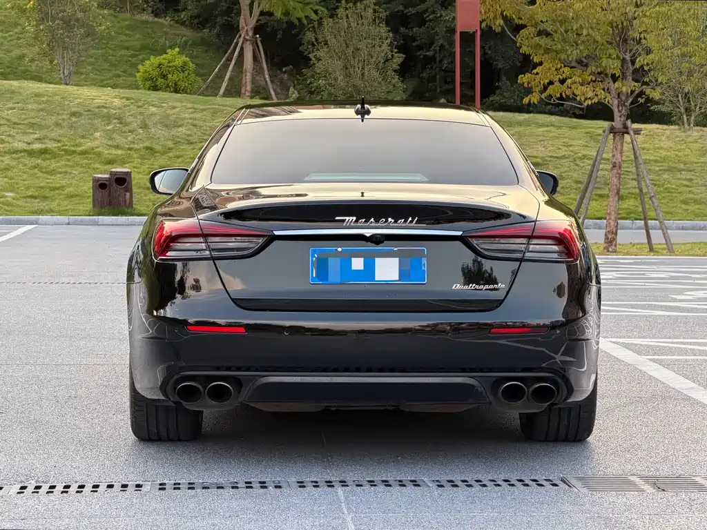 Maserati Quattroporte — миниатюра 5