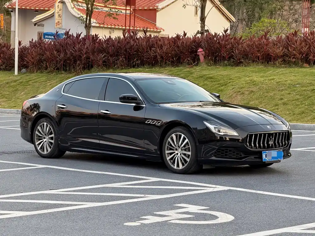 Maserati Quattroporte — миниатюра 3