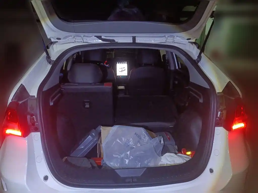 Luxgen U5 SUV — миниатюра 10