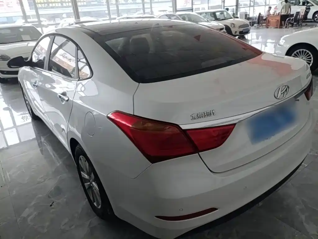 Hyundai Mistra — миниатюра 5