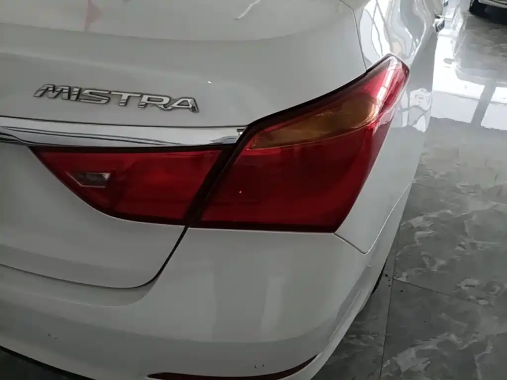 Hyundai Mistra — миниатюра 8