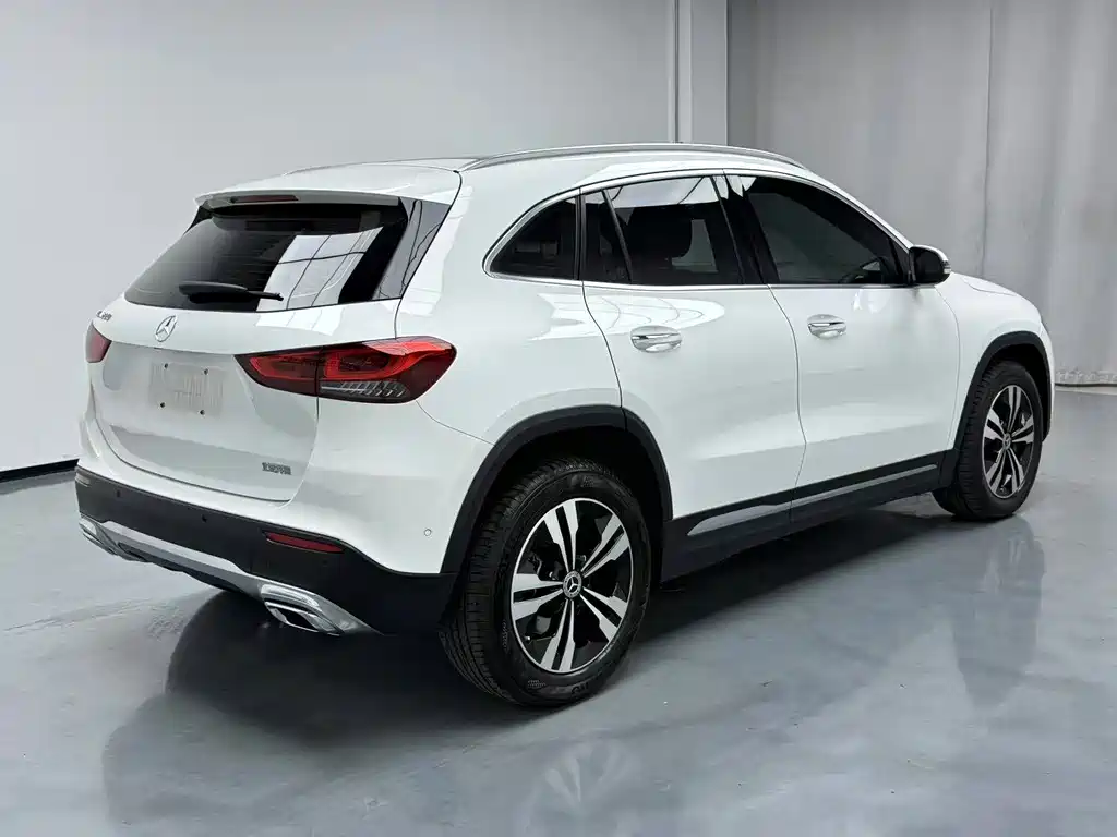 Mercedes-Benz GLA — миниатюра 6