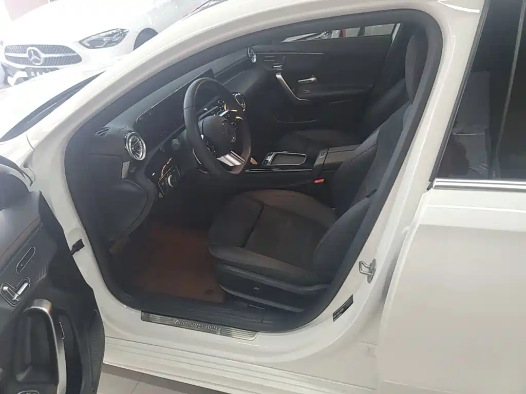 Mercedes-Benz A-Class — миниатюра 15