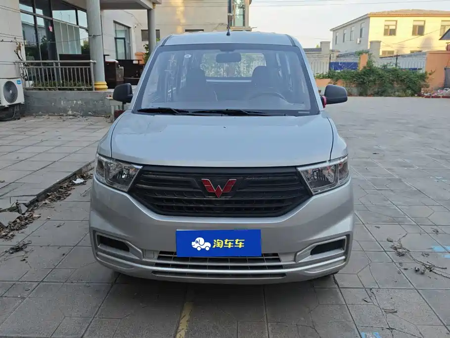 Wuling Hongguang V — миниатюра 2