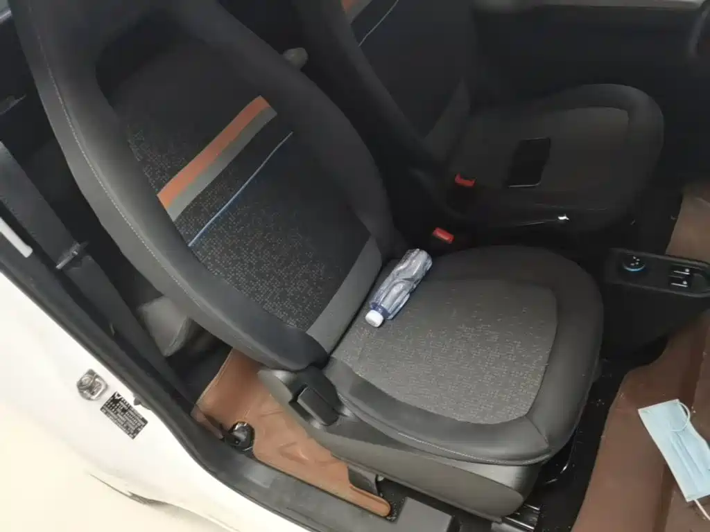 Wuling MINIEV — миниатюра 25