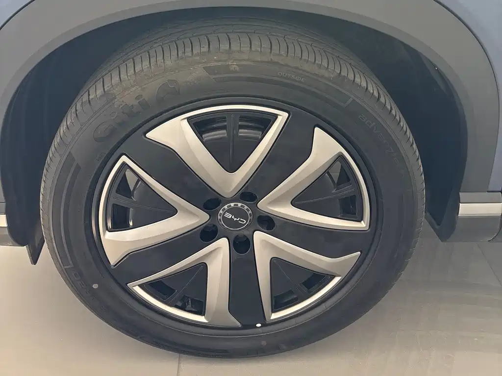 BYD SEA LION 07 DM I