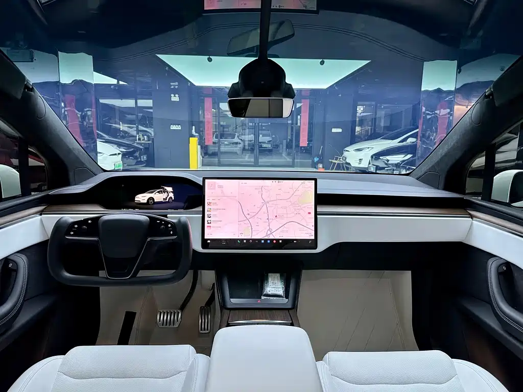 Tesla Model X — миниатюра 15