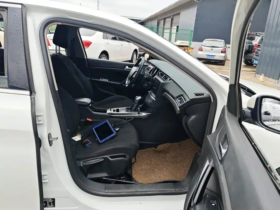 Peugeot 408 — миниатюра 8