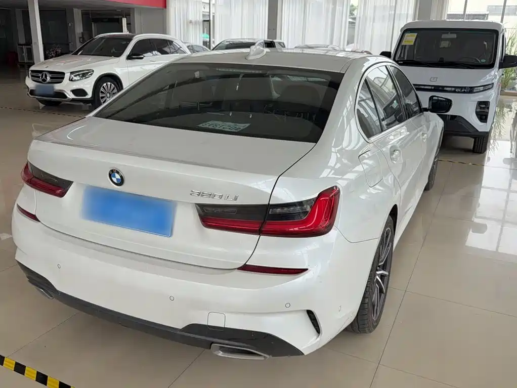 BMW 3 Series — миниатюра 8