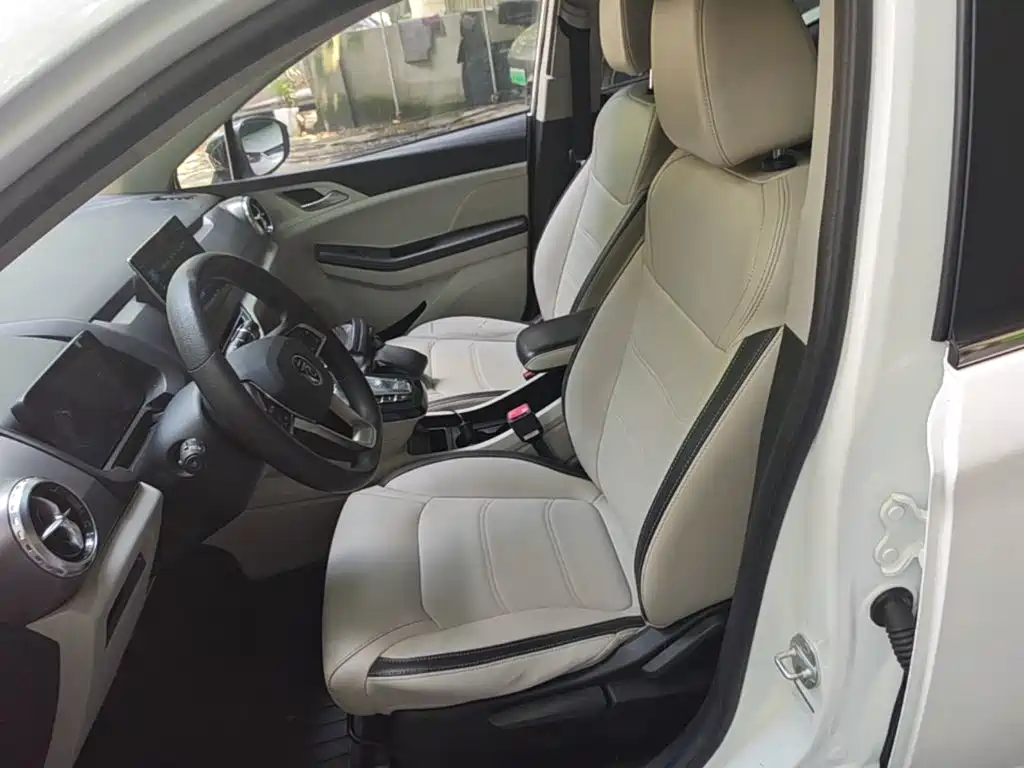 BYD Yuan Pro — миниатюра 15
