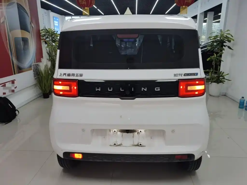 Wuling MINIEV — миниатюра 6