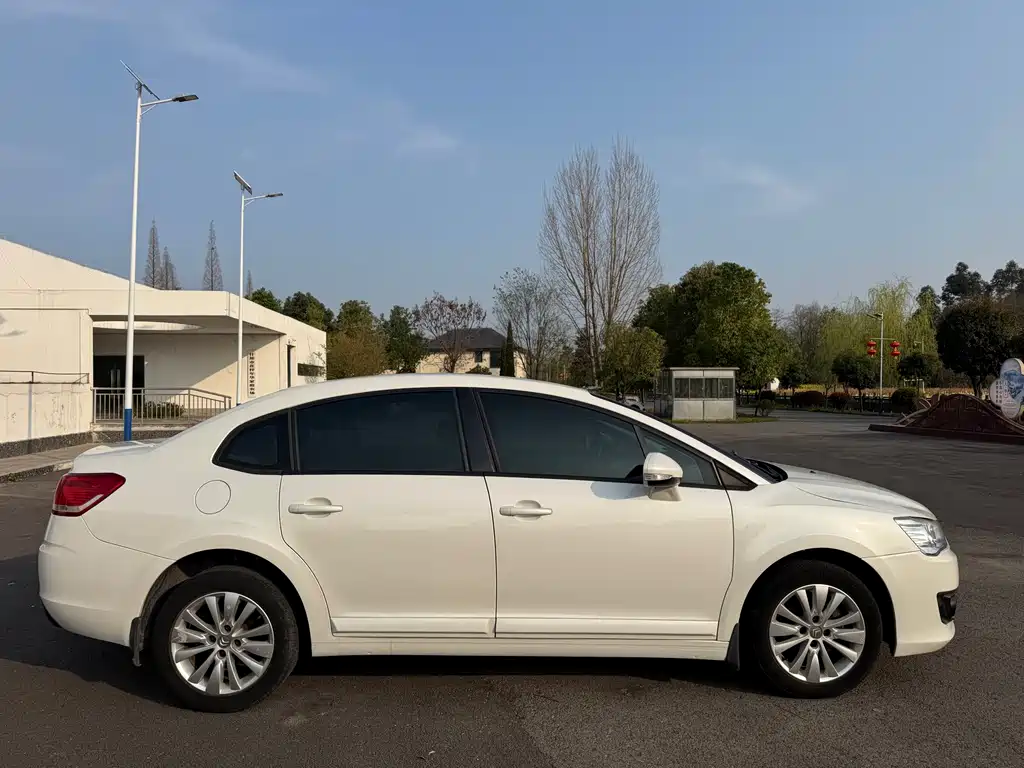 Citroen C-Quatre Sedan 1.6L Manual Class Fashion Type, фото 8