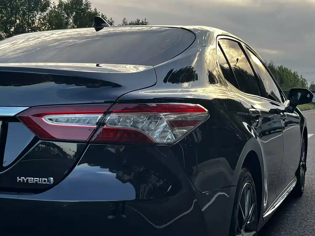 Toyota Camry — миниатюра 13