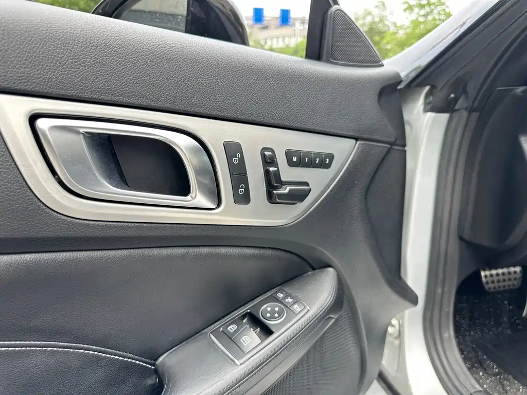Mercedes-Benz SLK-Class — миниатюра 9