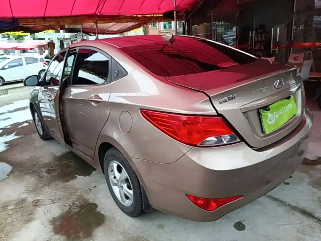 Hyundai Verna — миниатюра 5