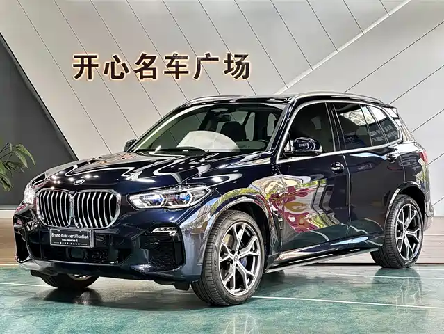 BMW  X5 2021