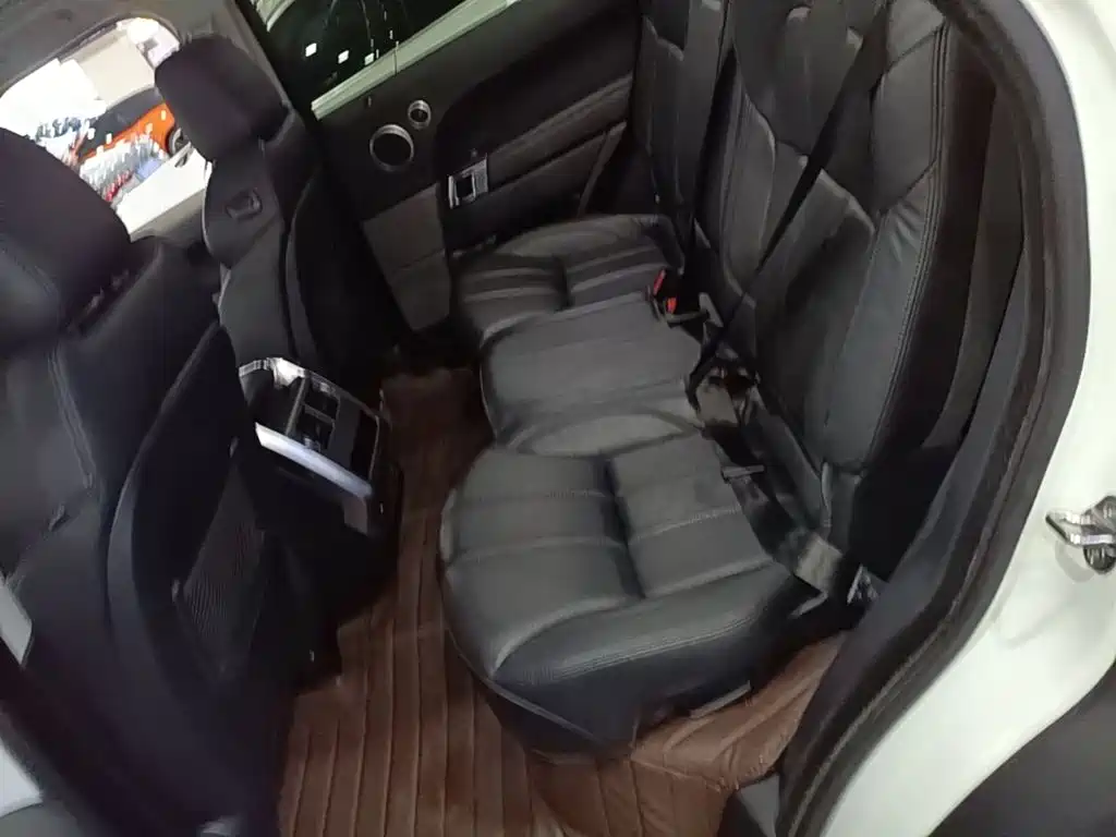 Land Rover Sport — миниатюра 17