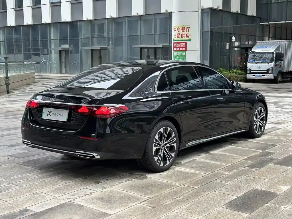 Mercedes-Benz E-Class E 2024 E 350 e L