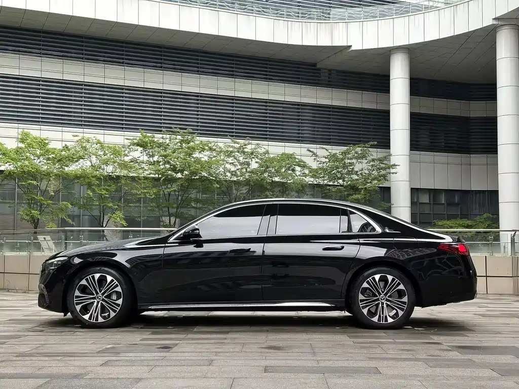 Mercedes-Benz E-Class E 2024 E 350 e L